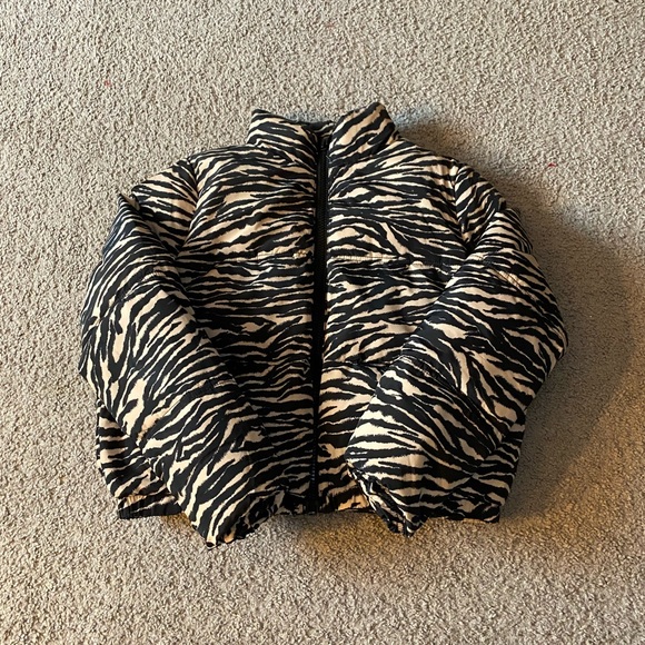 Zebra Puffer Jacket - Picture 2 of 4
